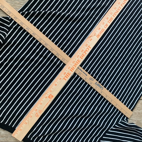 Original Use vertical stripe tee GUC - Picture 8 of 8